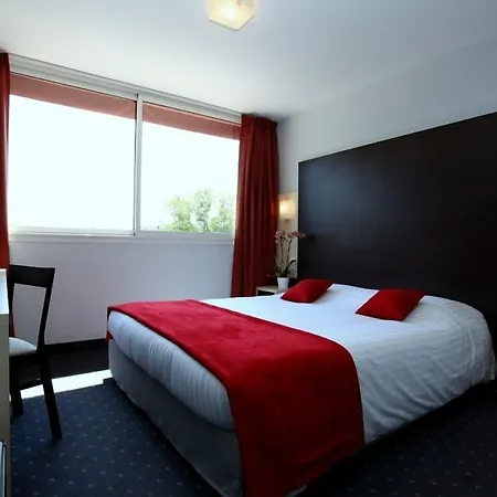 Le Clos Roussillon Pres De Sarlat Hotel 3*