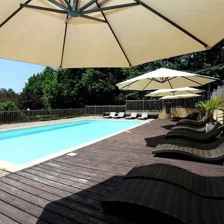 Hotel Le Clos Roussillon Près De Sarlat 3*